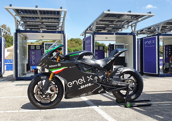 Foto ENEL X LANZA JUICEROLL RACE EDITION, LA NUEVA INFRAESTRUCTURA DE CARGA PARA LA COPA DEL MUNDO FIM ENEL MOTOE.